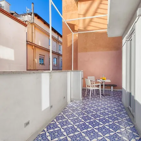 Alojamento de Acomodação e Pequeno-almoço Piazza Tasso Relais 2*