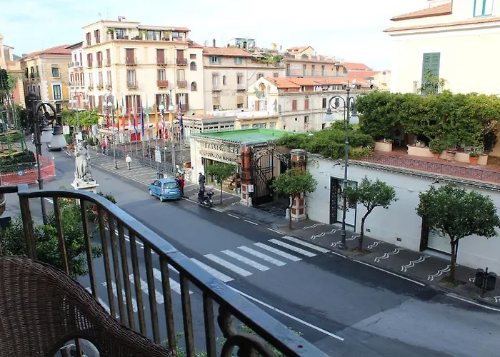 Hotel Piazza Tasso Relais 2*