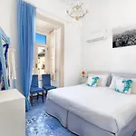Szálloda Piazza Tasso Relais 2*