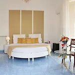 Piazza Tasso Relais Szálloda