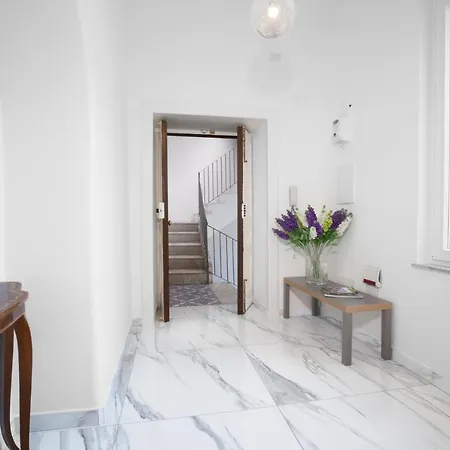 Szálloda Piazza Tasso Relais 2*