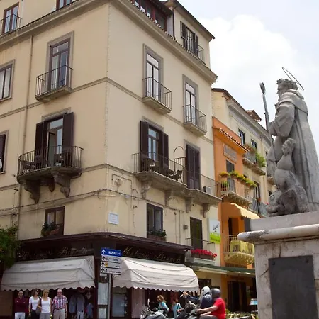 Piazza Tasso Relais Frühstückspension 2*