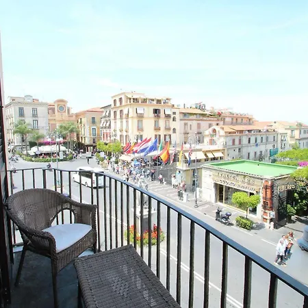 Frühstückspension Piazza Tasso Relais 2*