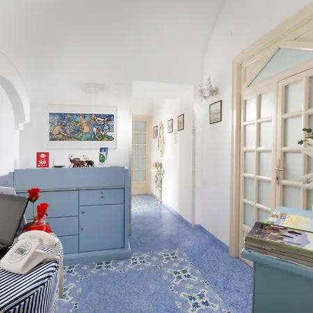 ピアッツァ タッソ B＆b