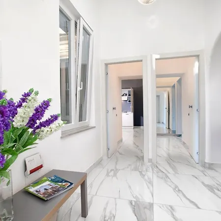 Piazza Tasso Relais 2*