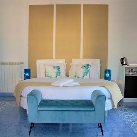 ピアッツァ タッソ B＆b