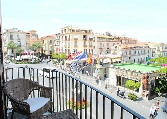Hotel Piazza Tasso Relais 2*